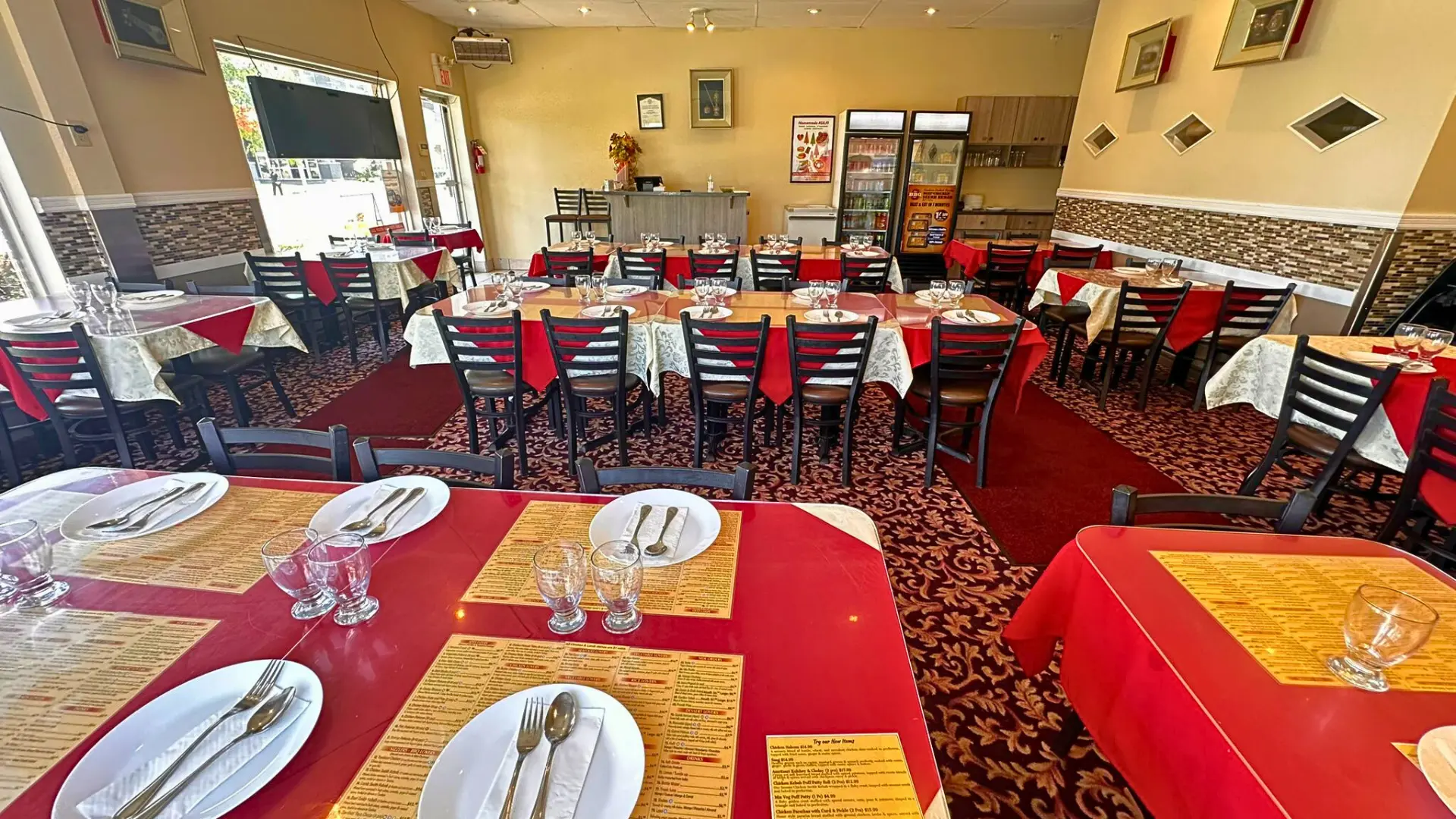 group dining in passage to india restaurant niagara falls